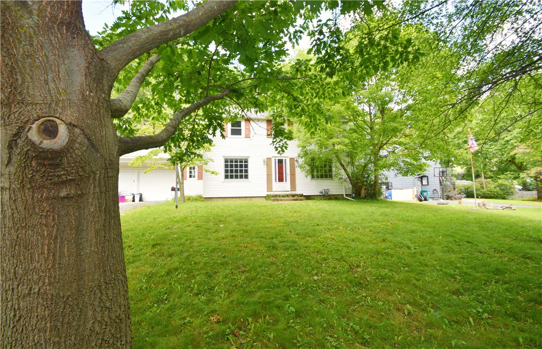 376 Belmeade Road Irondequoit, NY 14617 - Photo 3 of 34