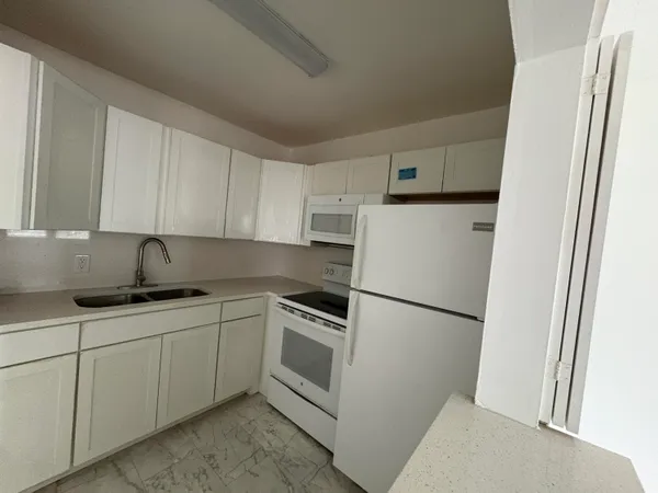 $1,200 | 374 Camden P, West Palm Beach, FL 33417