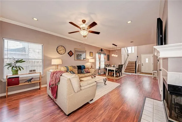 $2,100 | 1813 White Oak Loop, Round Rock, TX 78681