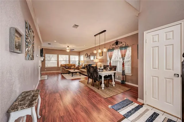 $2,100 | 1813 White Oak Loop, Round Rock, TX 78681