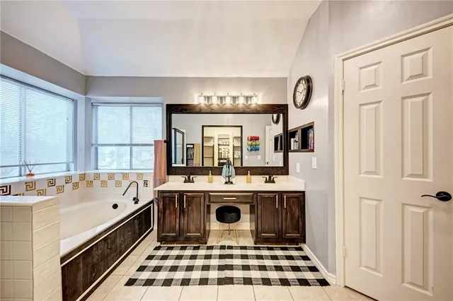 $2,100 | 1813 White Oak Loop, Round Rock, TX 78681