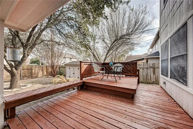 $2,100 | 1813 White Oak Loop, Round Rock, TX 78681