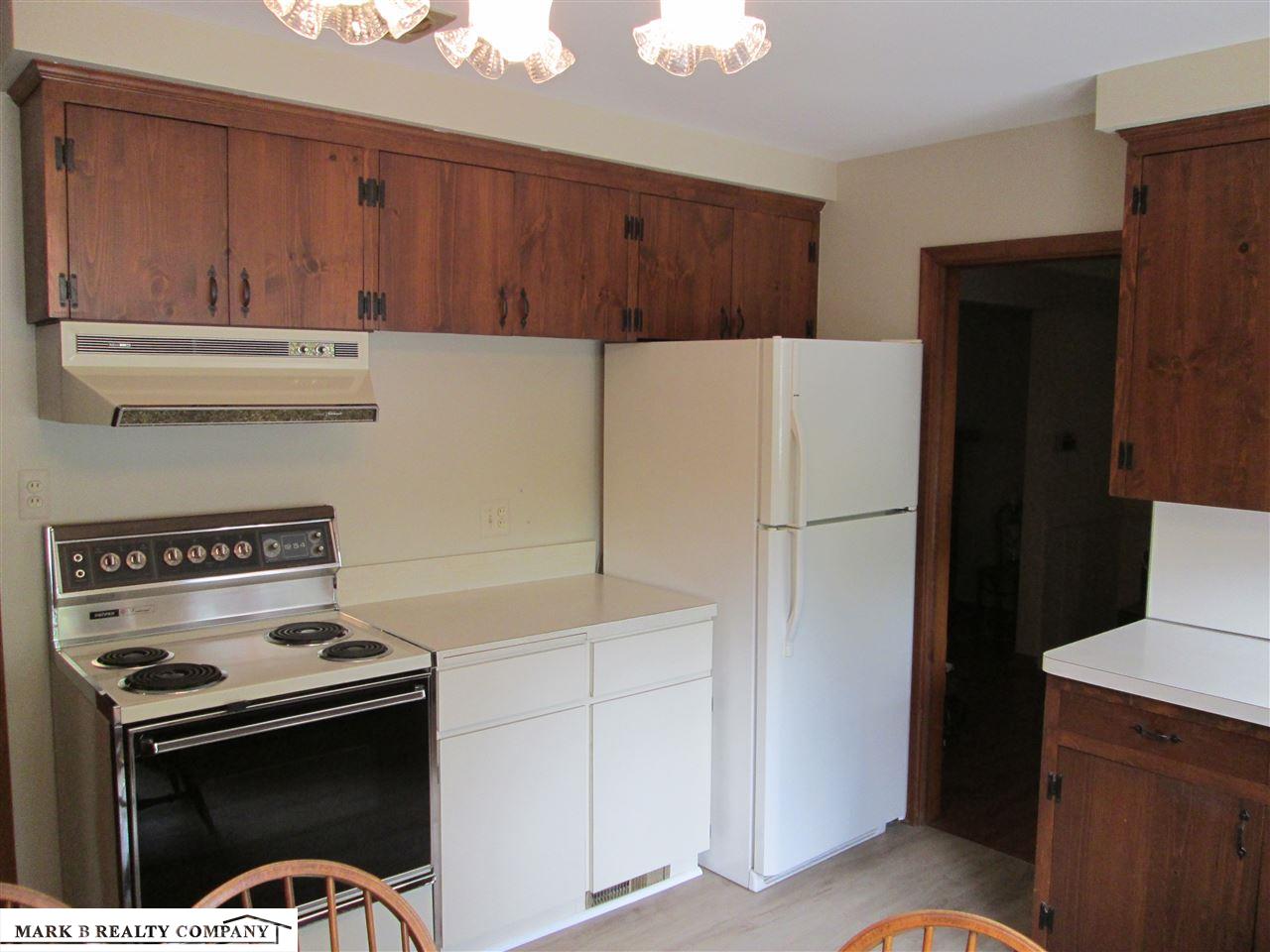 1912 Prestwick Road Grosse Pointe Woods, MI 48236 - Photo 18 of 24