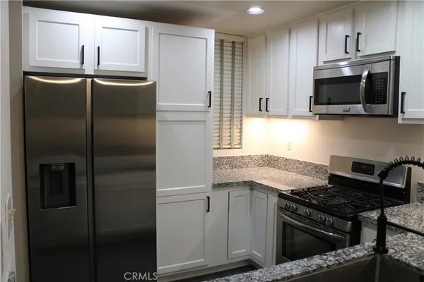 $2,900 | 3190 Altura Court, Unit 101, Corona, CA 92882