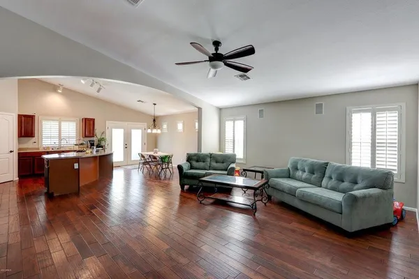 $2,100 | 22463 Dietz Drive, Maricopa, AZ 85138