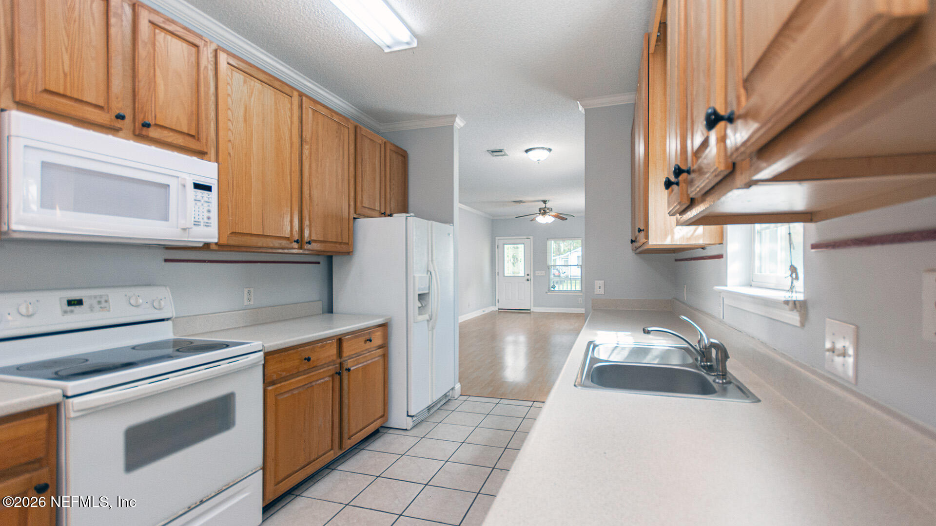 3237 Mayflower Street Jacksonville, FL 32205 - Photo 4 of 24 Kitchen