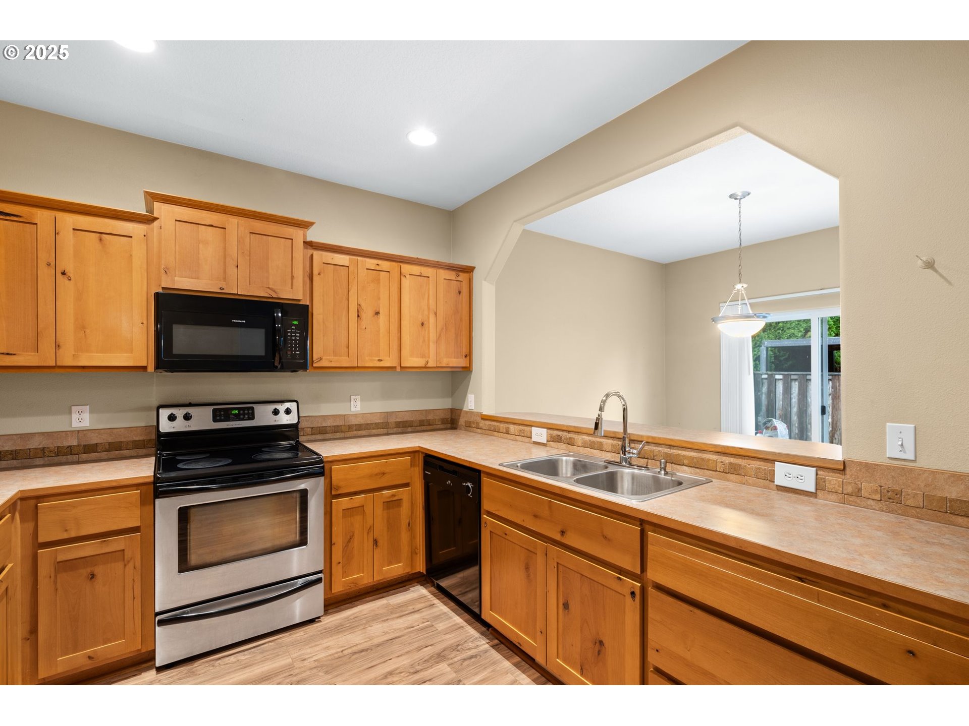 2727 28th Avenue Forest Grove, OR 97116 - Photo 13 of 48