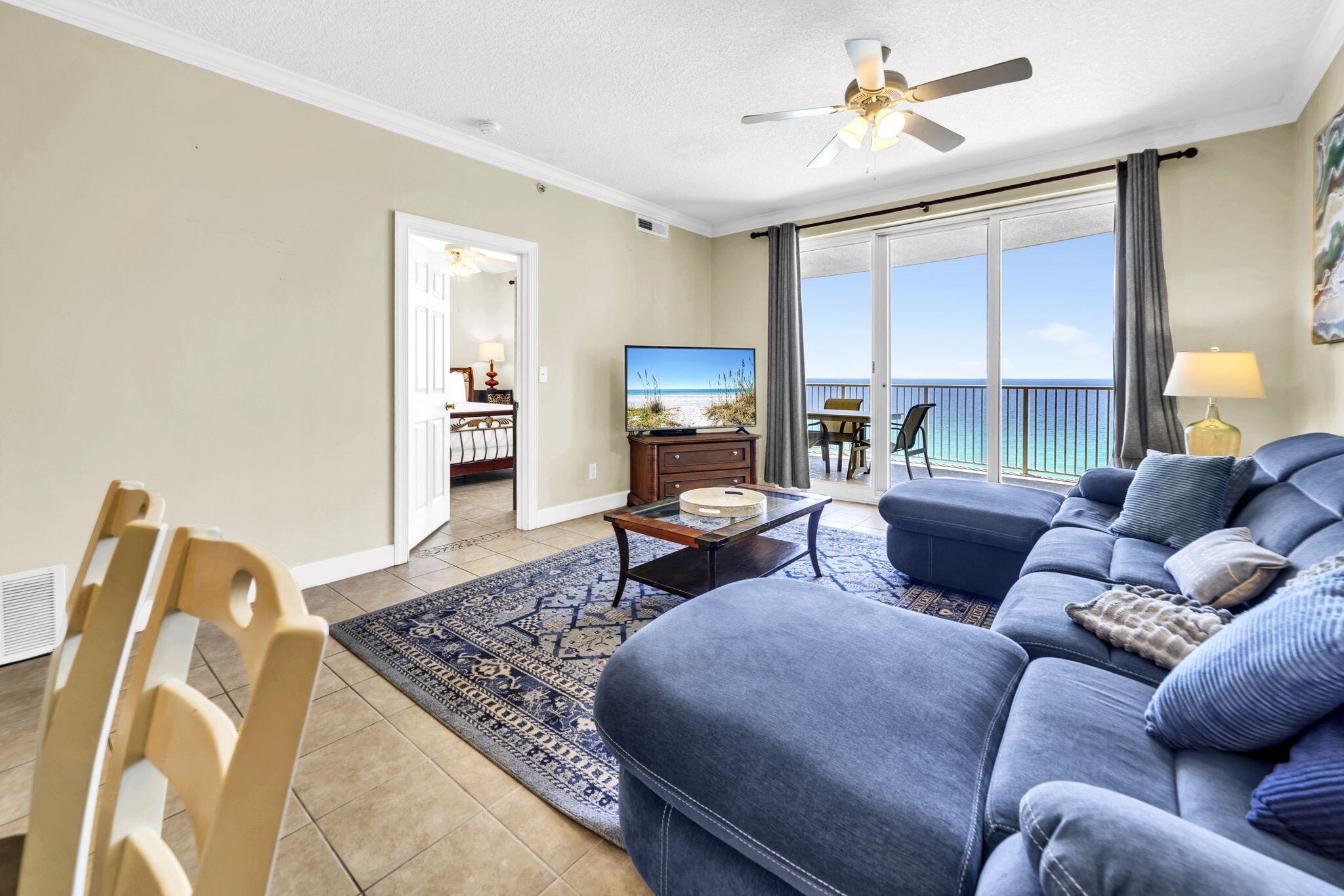 17545 Front Beach Road, Unit 1108 Panama City Beach, FL 32413 - Photo 5 of 43 Living Area