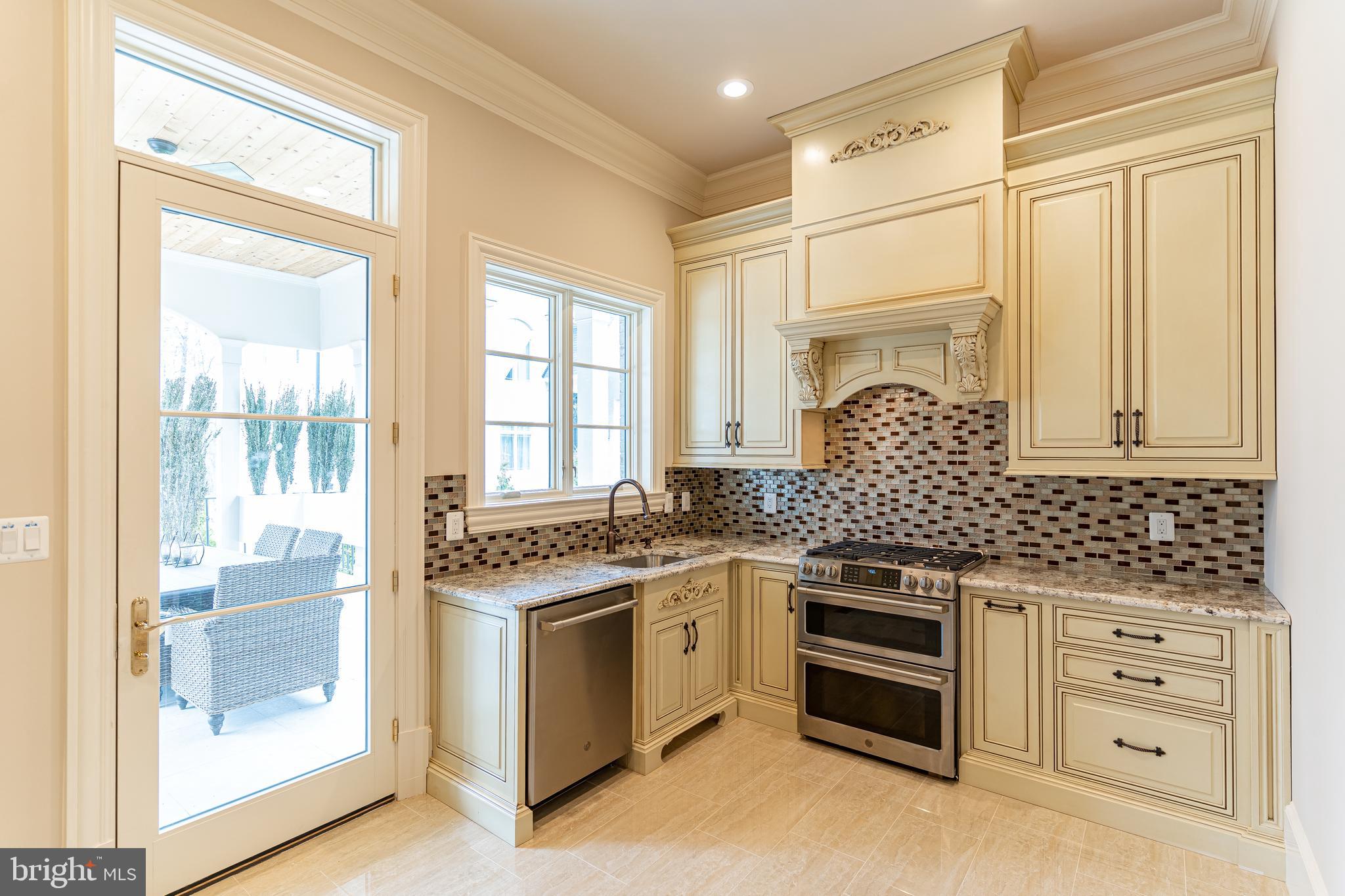 11345 Albermyrtle Road Potomac, MD 20854 - Photo 15 of 53 Catering or Spice Kitchen