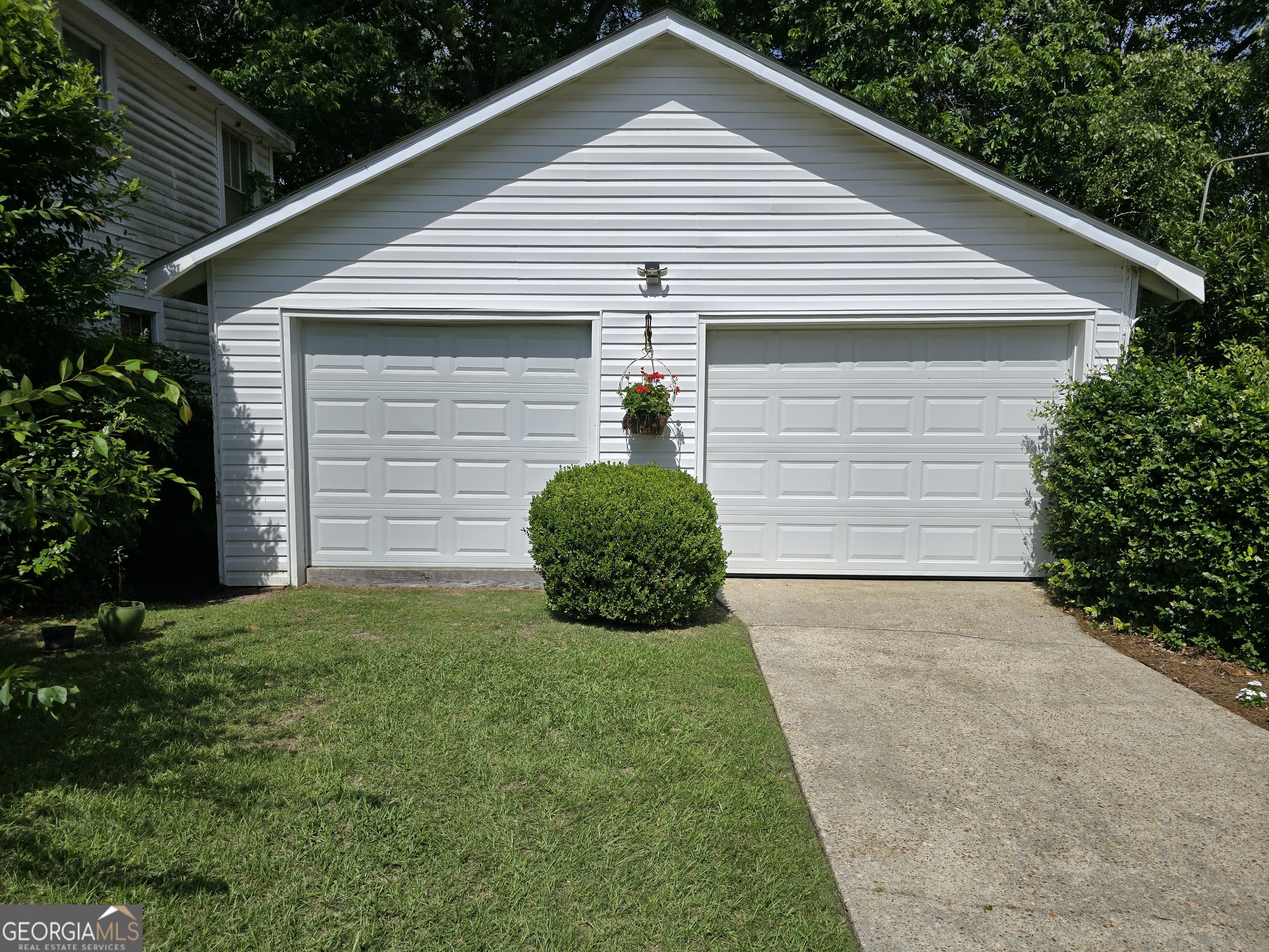 647 Grand Street Ashburn, GA 31714 - Photo 10 of 45