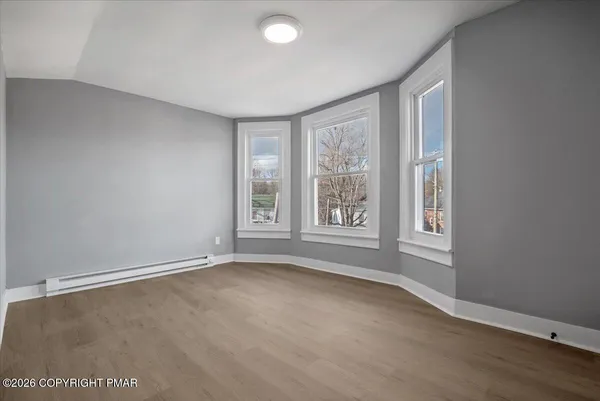 $1,400 | 147 North 9th Street, Unit 204, Stroudsburg, PA 18360