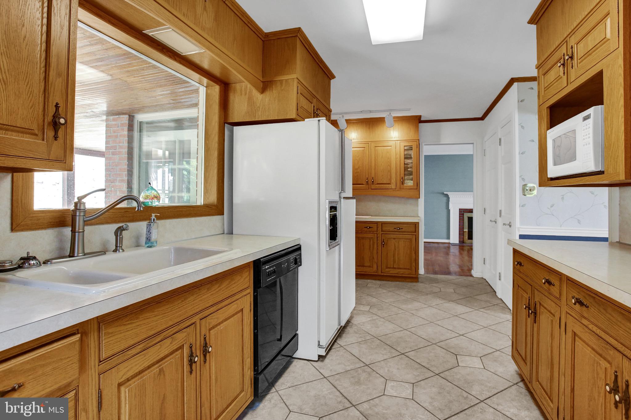 2015 Steuben Road Reading, PA 19602 - Photo 4 of 21