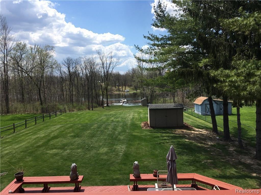 2021 North Long Lake Road Fenton, MI 48430 - Photo 15 of 16