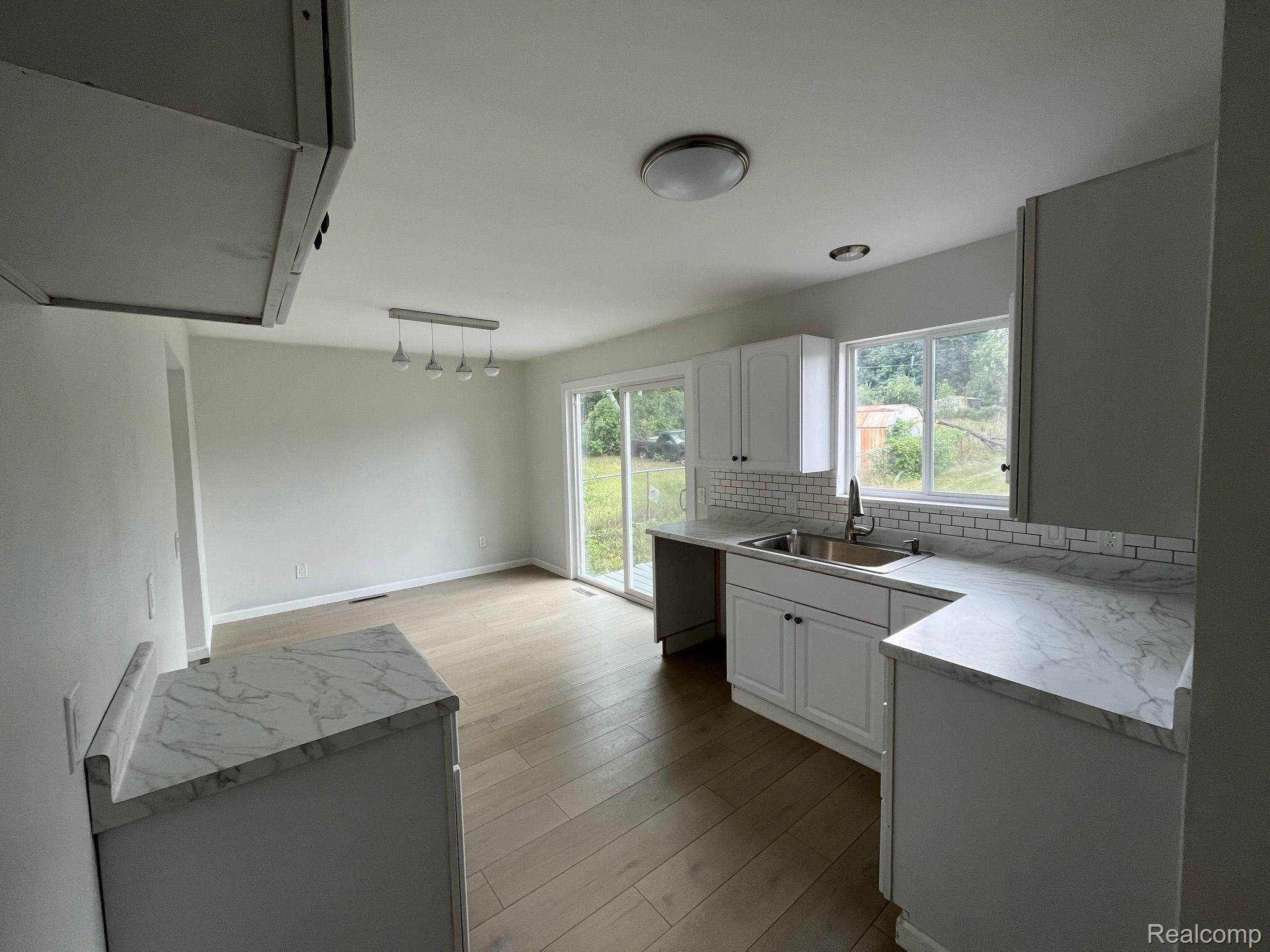 2830 East Pierson Road Flint, MI 48506 - Photo 9 of 26 Gallery Image 9