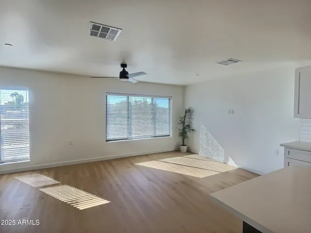 $2,700 | 2502 East Paradise Lane, Unit 6, Phoenix, AZ 85032