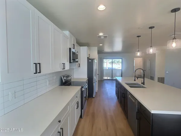 $2,550 | 2502 East Paradise Lane, Unit 1, Phoenix, AZ 85032