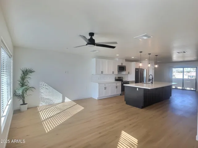 $2,700 | 2502 East Paradise Lane, Unit 6, Phoenix, AZ 85032