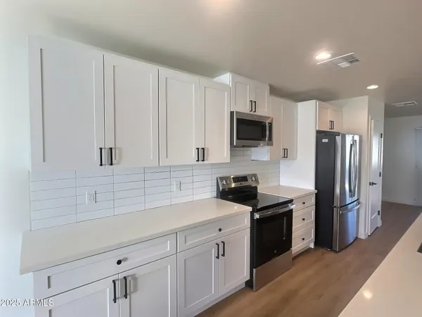 $2,550 | 2502 East Paradise Lane, Unit 1, Phoenix, AZ 85032