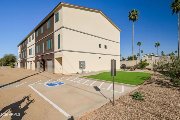 $2,550 | 2502 East Paradise Lane, Unit 1, Phoenix, AZ 85032