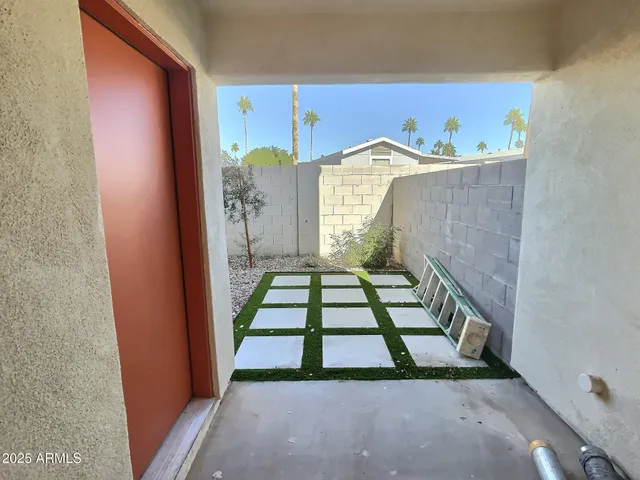 $2,700 | 2502 East Paradise Lane, Unit 6, Phoenix, AZ 85032