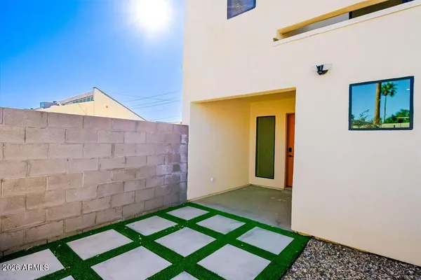 $2,550 | 2502 East Paradise Lane, Unit 1, Phoenix, AZ 85032