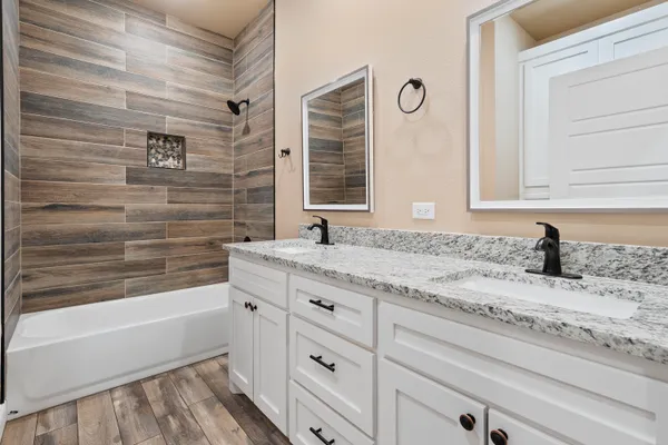 $374,900 | 12413 North C R 2900, Lubbock, TX 79403