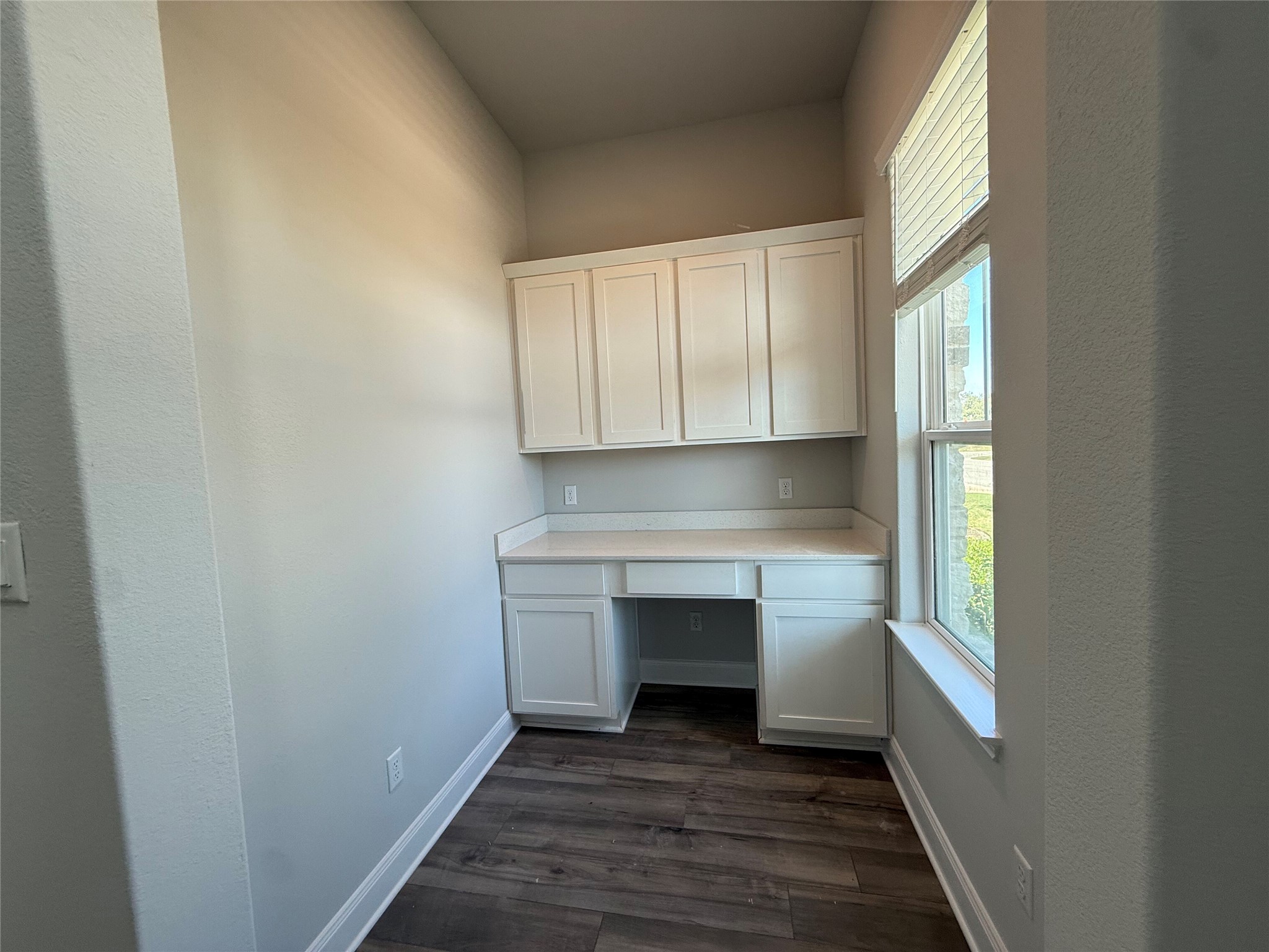 131 Spangle Way Kyle, TX 78640 - Photo 3 of 39 Gallery Image 3