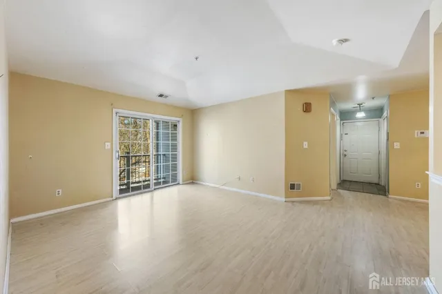 $2,300 | 1036 Waterford Drive, Edison, NJ 08817