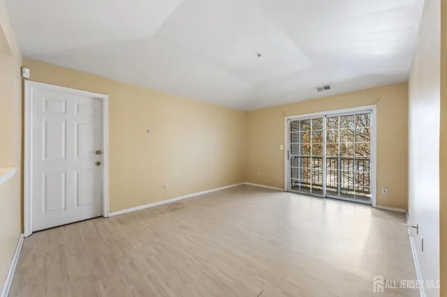 $2,300 | 1036 Waterford Drive, Edison, NJ 08817