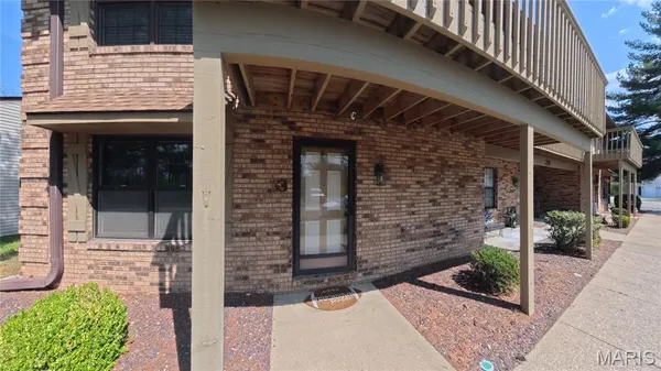 $159,000 | 218 Shoreline Drive, Unit 3, O'Fallon, IL 62269