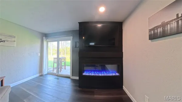 $159,000 | 218 Shoreline Drive, Unit 3, O'Fallon, IL 62269