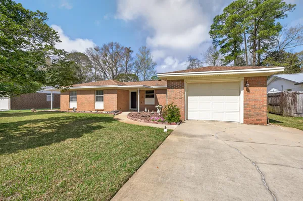 $350,000 | 323 Pontevedra Lane, Niceville, FL 32578