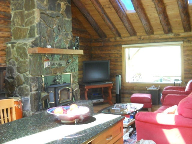 73 Hc Road Alderson, WV 24910 - Photo 27 of 51 25ft vaulted ceiling living room