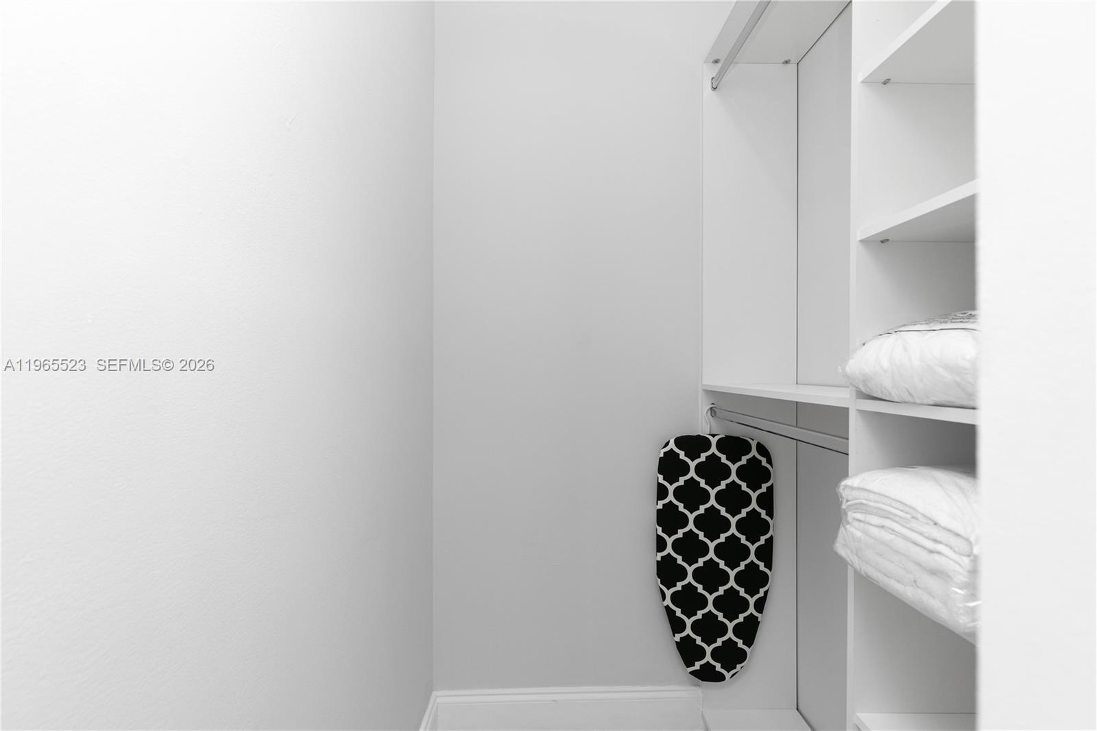 2376 Northwest 2nd Street Miami, FL 33125 - Photo 15 of 80