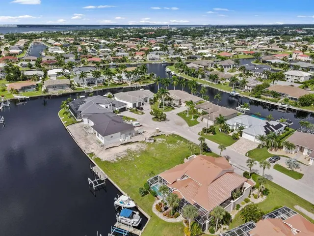 $485,000 | 1217 Gorda Cay Lane, Punta Gorda, FL 33950