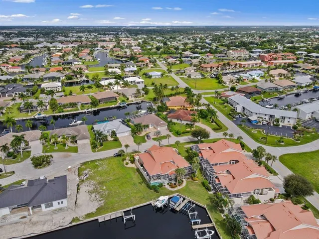 $485,000 | 1217 Gorda Cay Lane, Punta Gorda, FL 33950