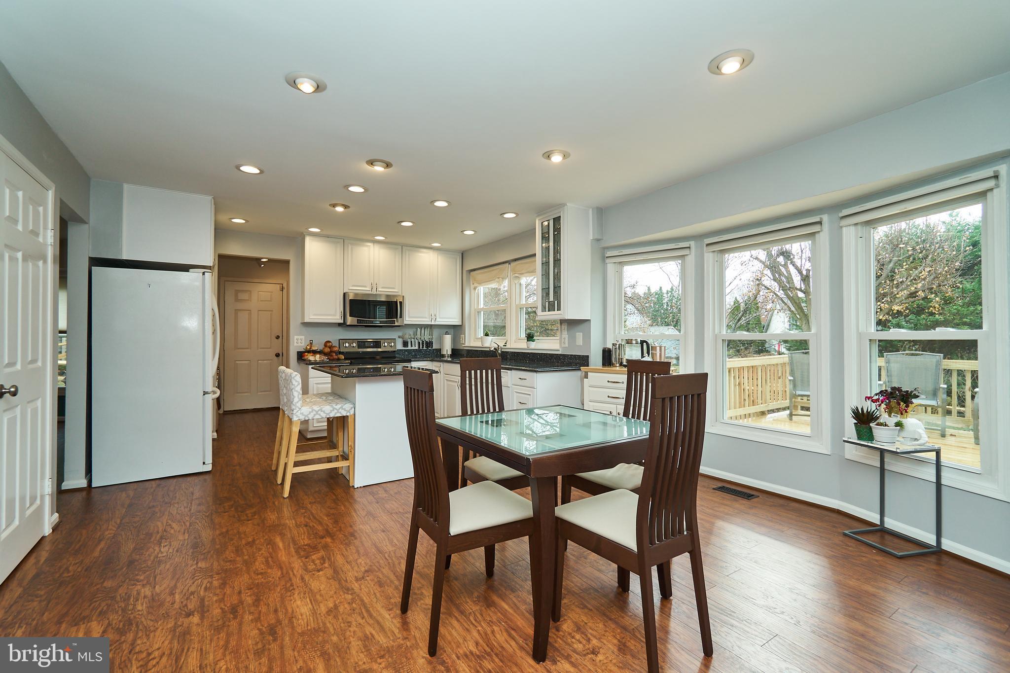 Breakfast room with large bay window