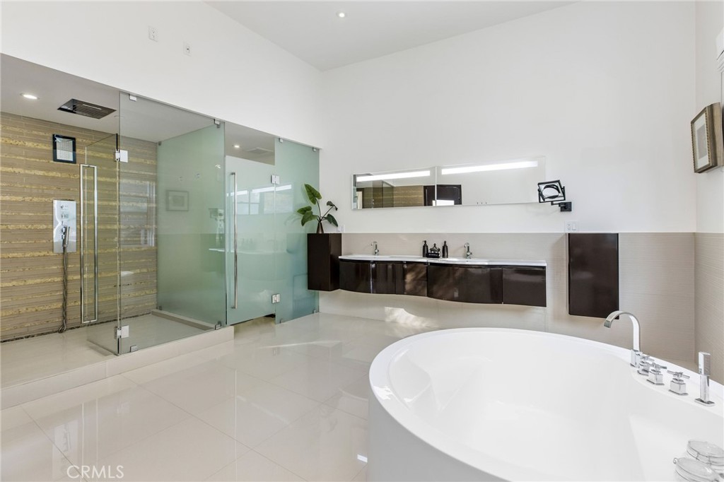207 Saddlebow Road Bell Canyon, CA 91307 - Photo 13 of 33 a bathroom with a sink and mirror