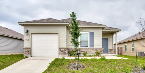 $1,750 | 7611 Overview Place, Converse, TX 78109