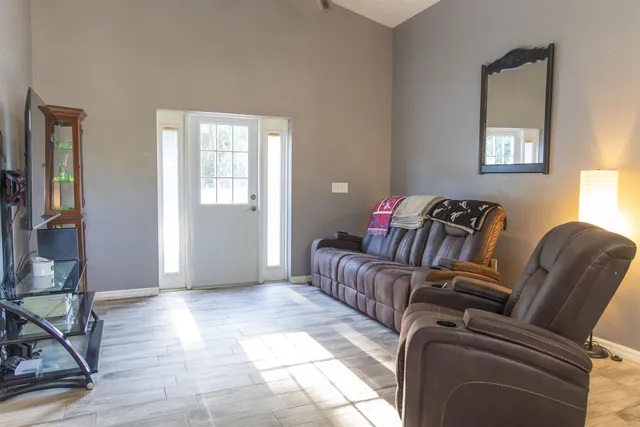 $279,000 | 213 West Boulevard, Sebring, FL 33870