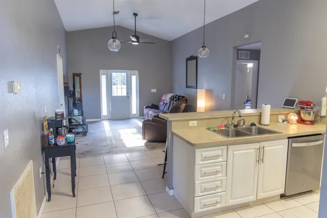 $279,000 | 213 West Boulevard, Sebring, FL 33870
