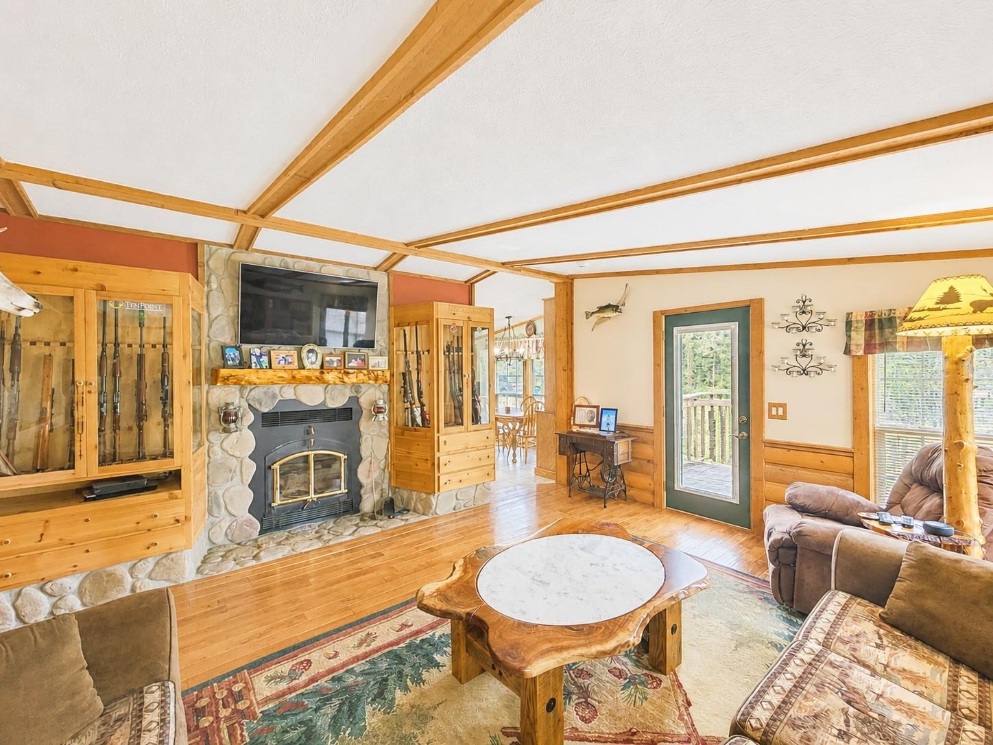 4628 North Filter Road Harrison, MI 48625 - Photo 9 of 46