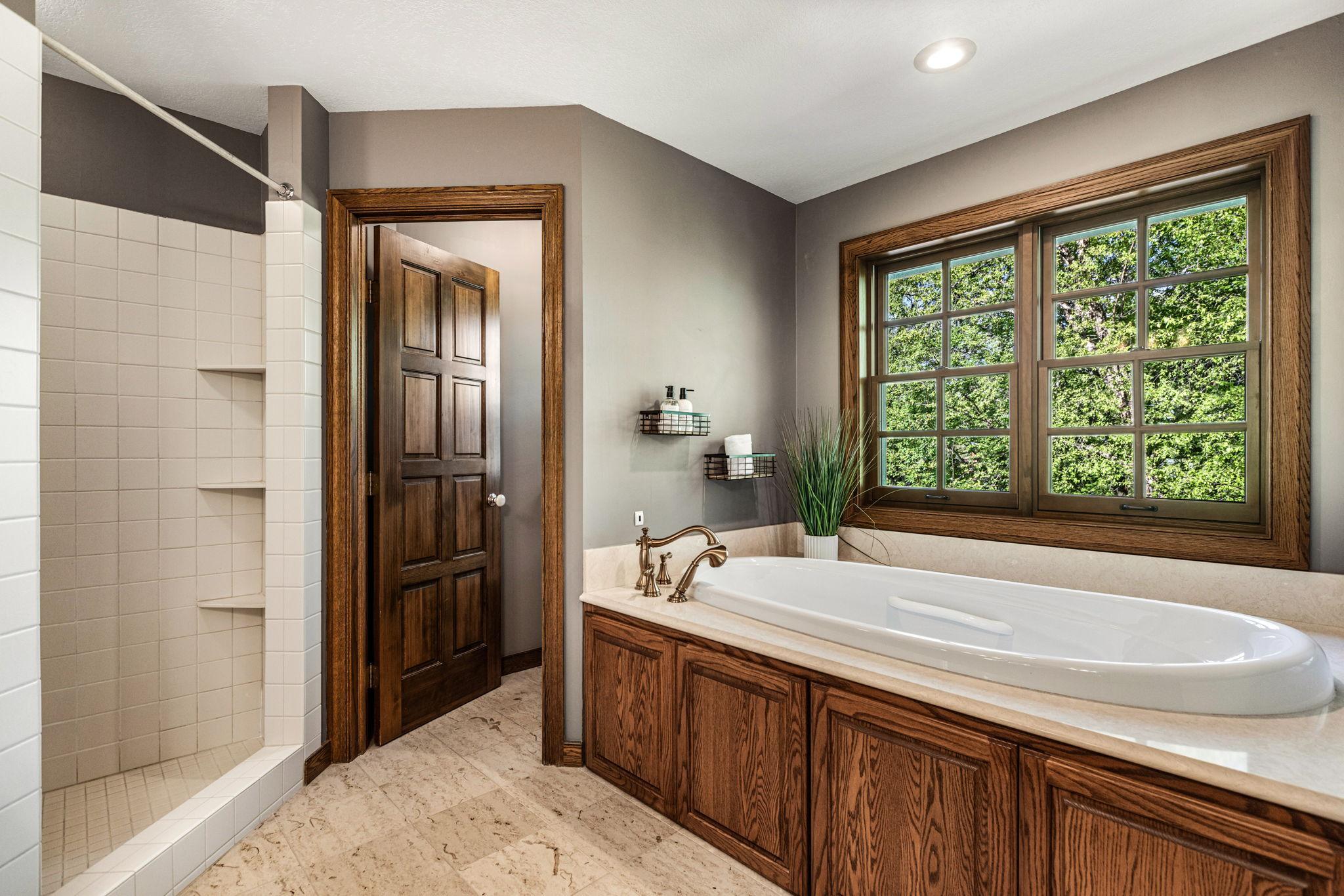 13620 Gurney Path Apple Valley, MN 55124 - Photo 21 of 53