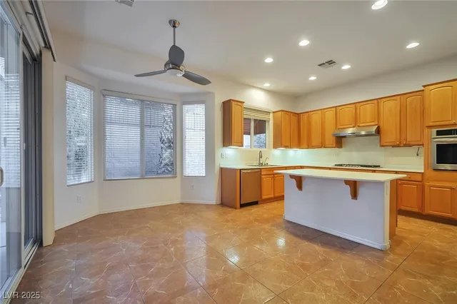 $2,995 | 2585 Portsmouth Creek Avenue, Henderson, NV 89052