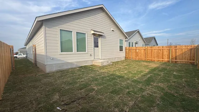 $2,095 | 208 Skyfire Street, Hutto, TX 78634