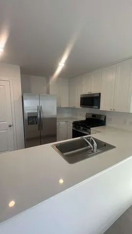 $1,995 | 208 Skyfire Street, Hutto, TX 78634