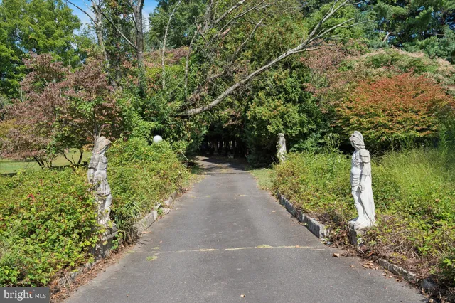 $999,999 | 341 Cedar Road, Elkins Park, PA 19027