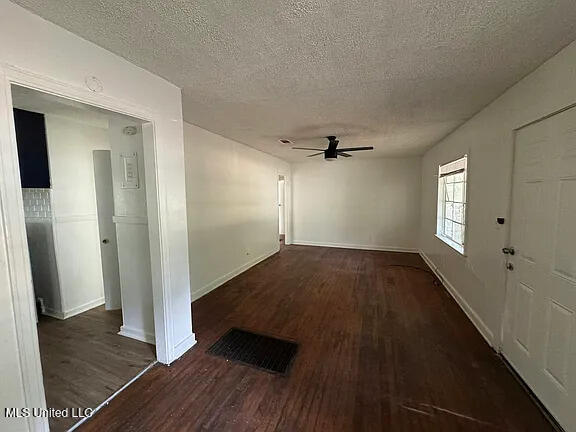 1734 Dixie Drive Jackson, MS 39209 - Photo 3 of 9 3