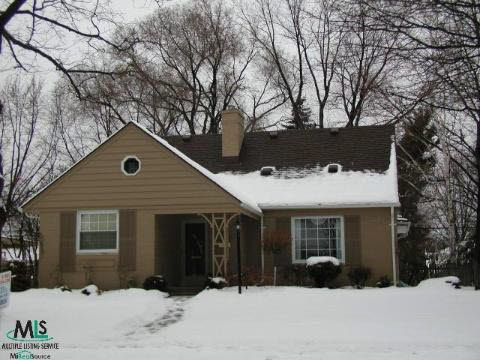 988 Hampton Road Grosse Pointe, MI 48236 - Photo 1 of 9 783334.JPG