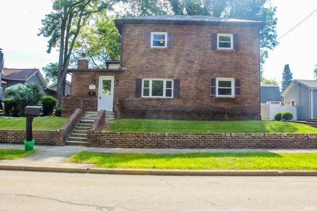 $139,900 | 619 Richmond Street, Winchester, IN 47394